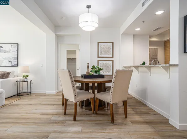 1655 N California Blvd APT 338, Walnut Creek, CA 94596