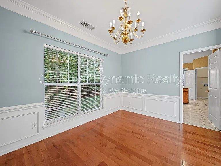 2812 Redfield Dr — Photo 8