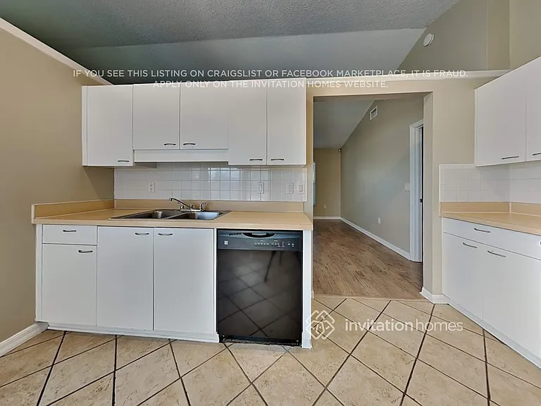 1318 Lake Idamere Blvd — Photo 6