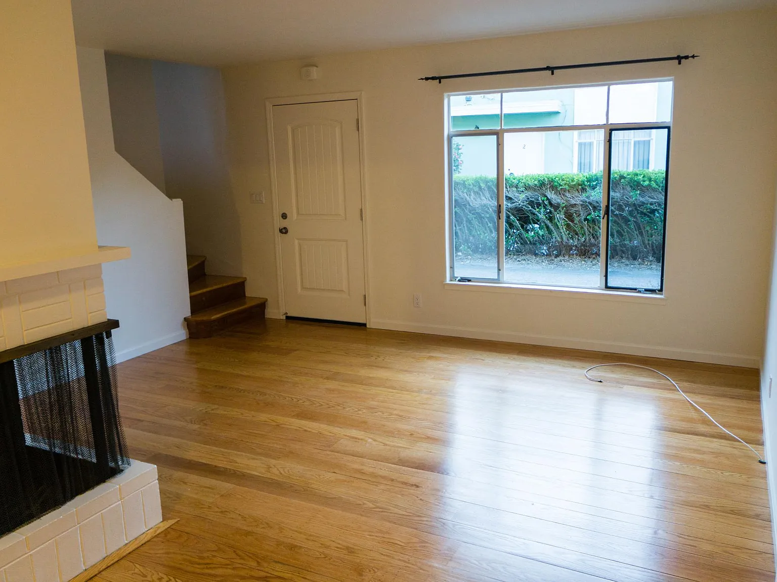 312 Waverley Street — Photo 3