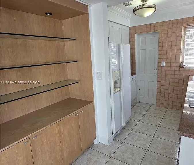 2114 Biarritz Dr #2 — Photo 2