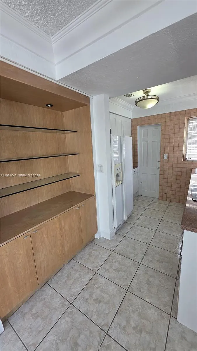 Building Photo - 2114 Biarritz Dr #2