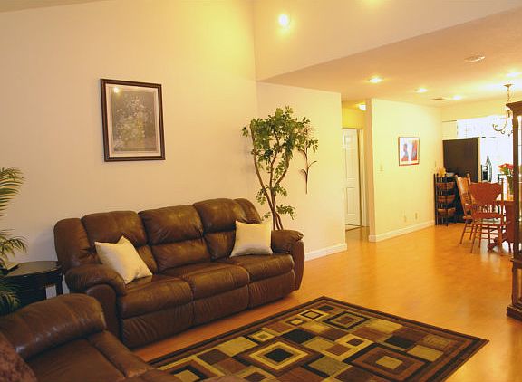 5th image of 1031 Forest Knoll Dr