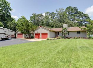 116 Robin Ln, Smithfield, VA 23430