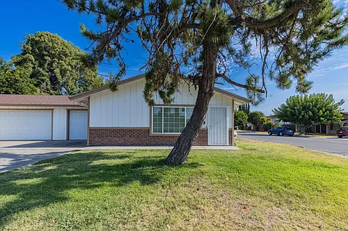 341 Greenoch Way Photo 1