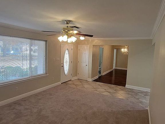 3rd image of 6390 Fleur De Lis Dr