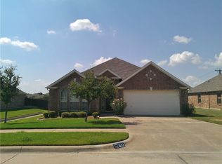633 Blue Sky Dr, Arlington, TX 76002