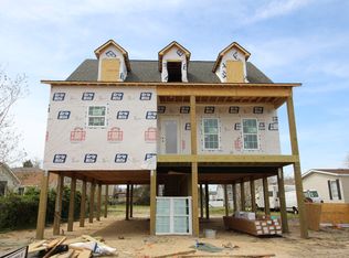 405 N 12th St, Morehead City, NC 28557