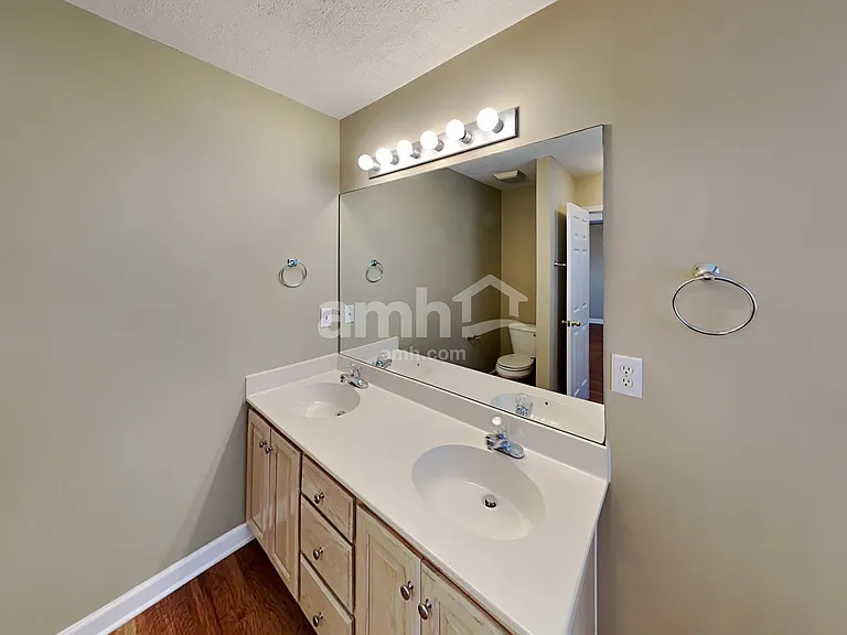 1041 Secretariat Dr — Photo 11