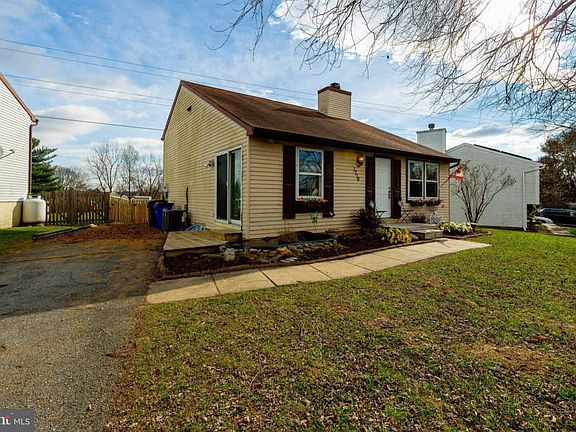 2nd image of 1716 Dogwood Dr