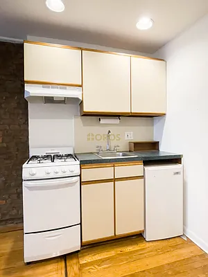 Rented by City Connections Realty | media 10