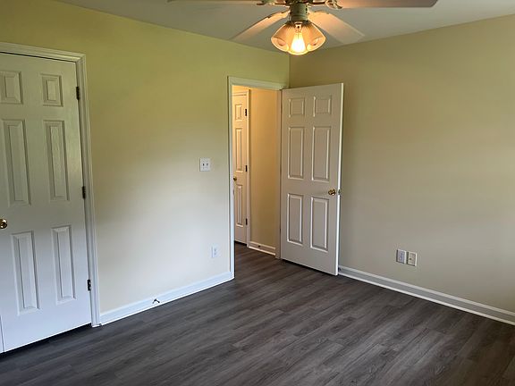 3rd image of 107 Feather Dr #2