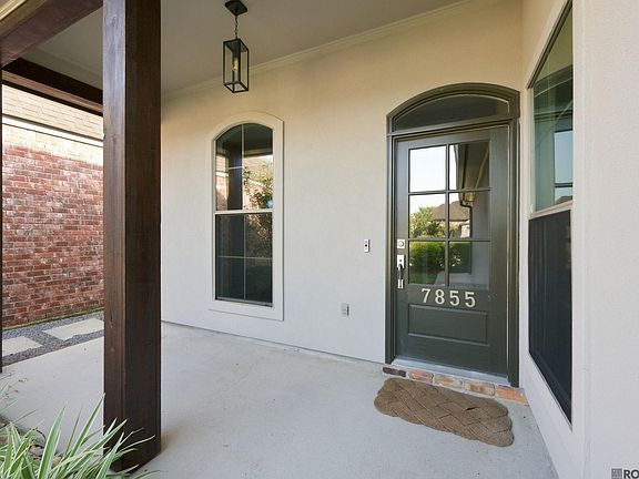 2nd image of 7855 Valencia Ct