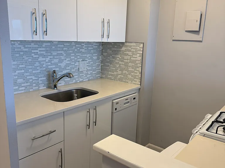 200 Locust St #25E — Photo 1