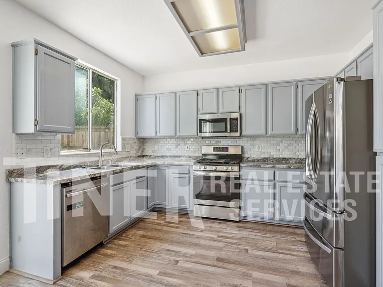 6948 Trailride Way — Photo 4