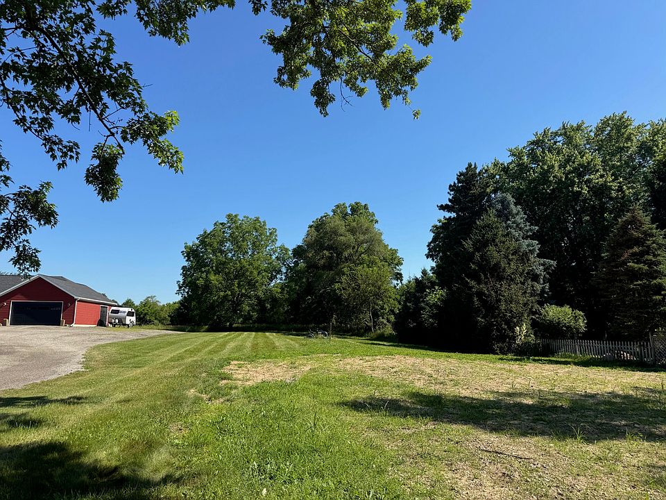 2nd image of 5975 Sibley Rd