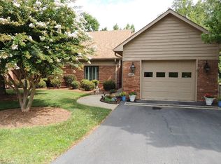 357 Hollybrook Dr, Bermuda Run, NC 27006