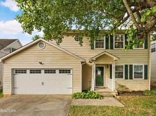 1365 Woodridge Dr, Knoxville, TN 37919