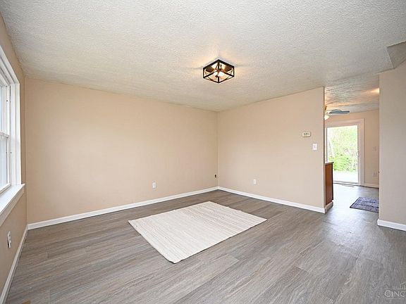 3rd image of 10336 Moonflower Ct