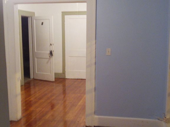 2nd image of 815 16th Ave S