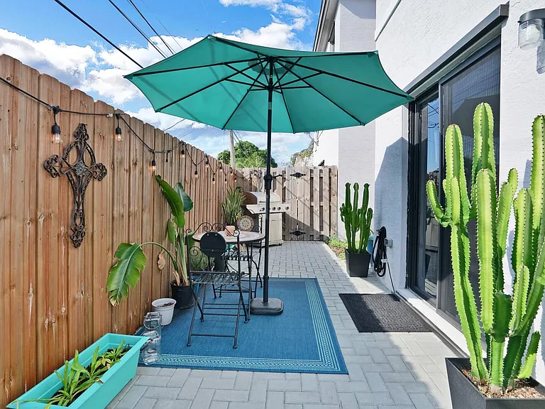 2851 SW 15th Ave #15 — Photo 16