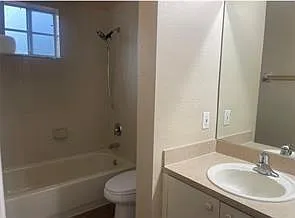 8304 Santa Monica Ave — Photo 14