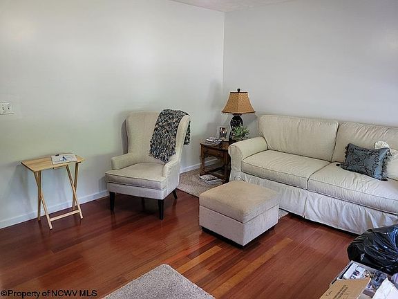 4th image of 423 Shearwood Forest Dr