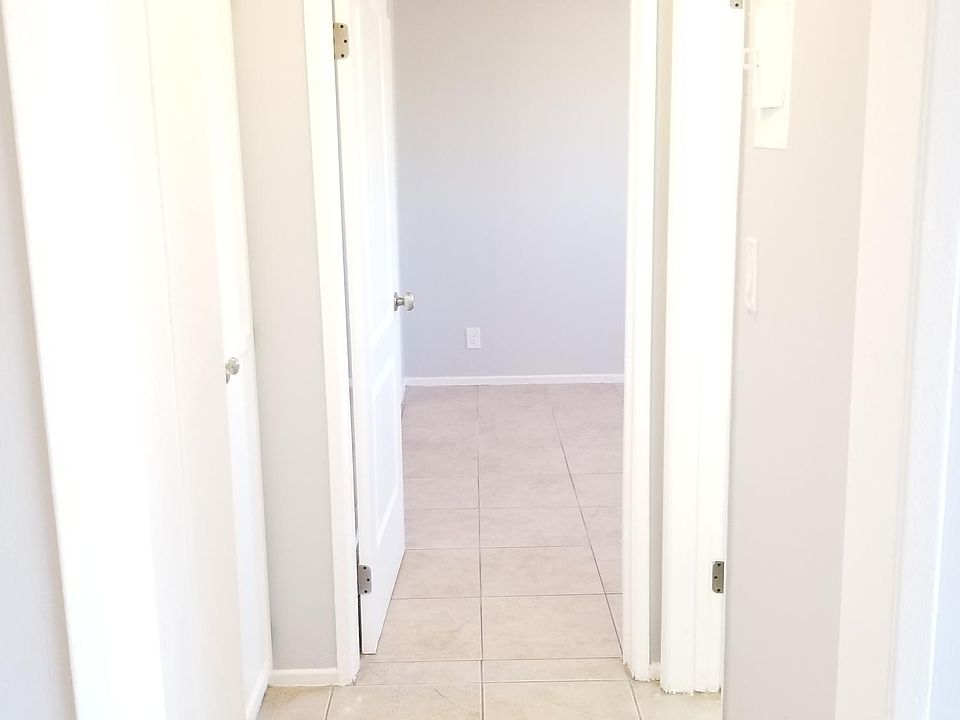 1st image of 1033 Beacon Ave APT 305