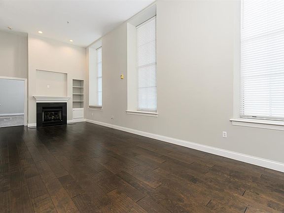 5th image of 1515 Lafayette Ave Unit 210