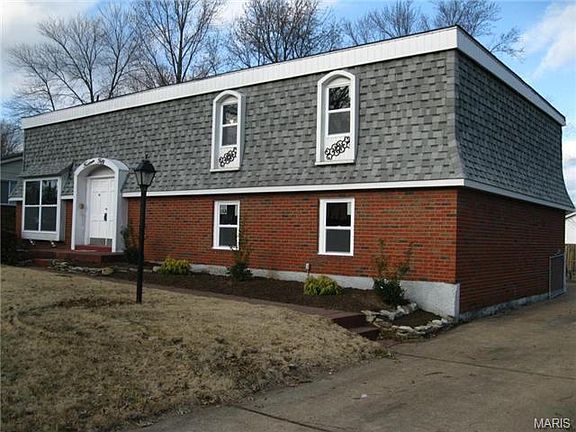 2nd image of 1450 Burnside Ct