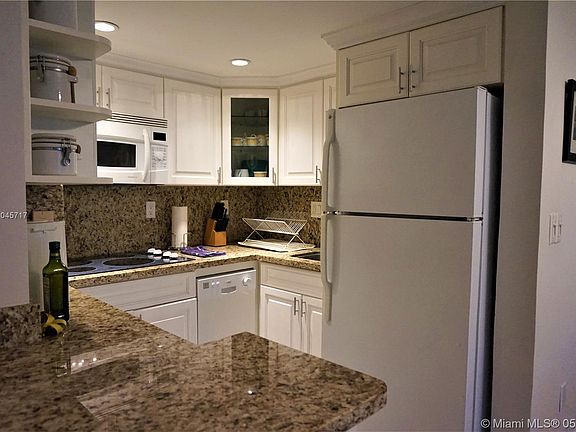 4th image of 301 Sunrise Dr APT 3C