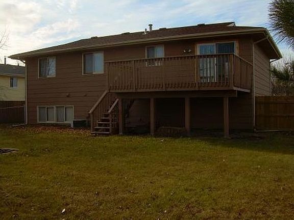 4th image of 8236 Quebec Ct N