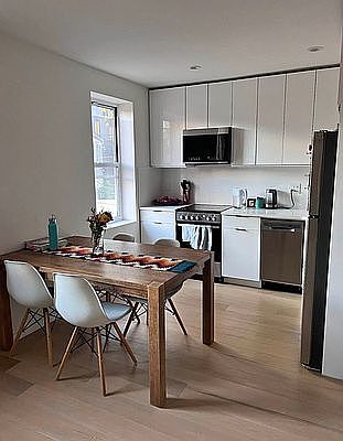 1st image of 212 11th St #3