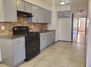100 Old Bergen Rd #2E, Jersey City, NJ 07305