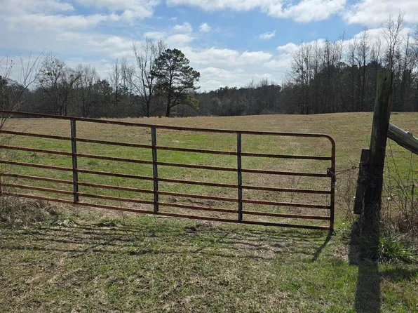 1901 Baker Holley Rd, Clanton, AL 35045