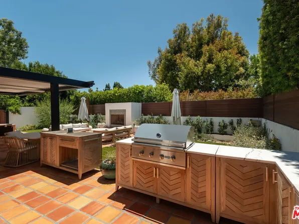2341 Ronda Vista Dr, Los Angeles, CA 90027