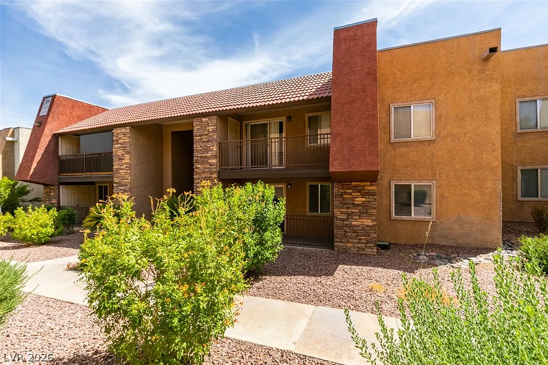1 bed, 1.0 bath, 700 sqft, $1,150 — Photo 2