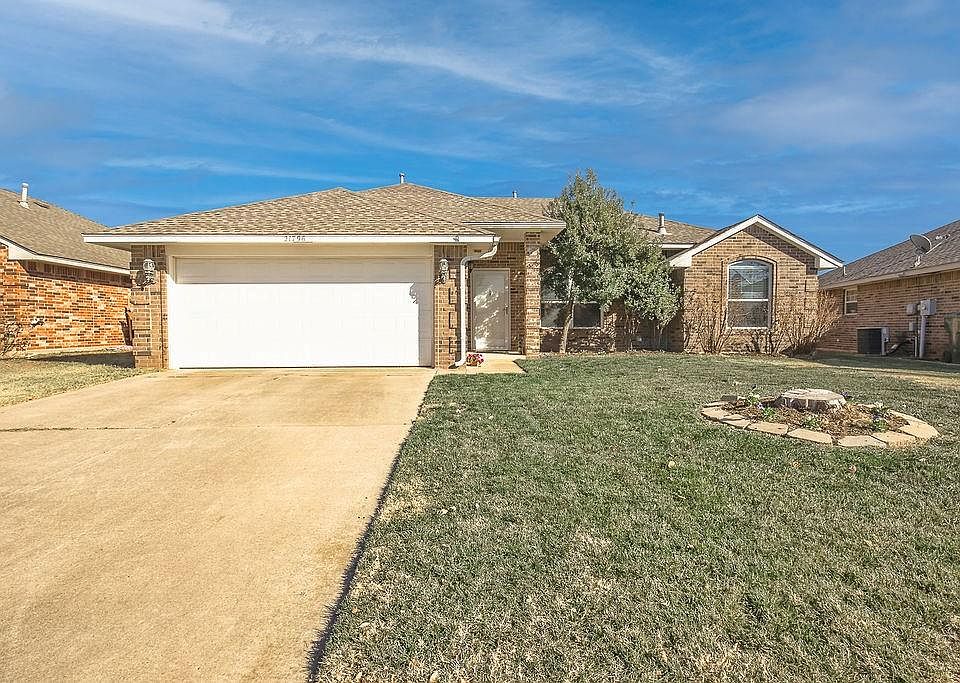 1st image of 21796 Pioneer Cir