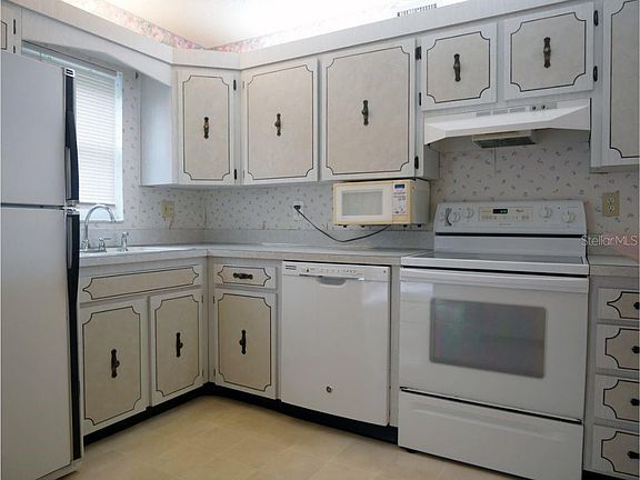 5th image of 7645 Sun Island Dr S APT 108
