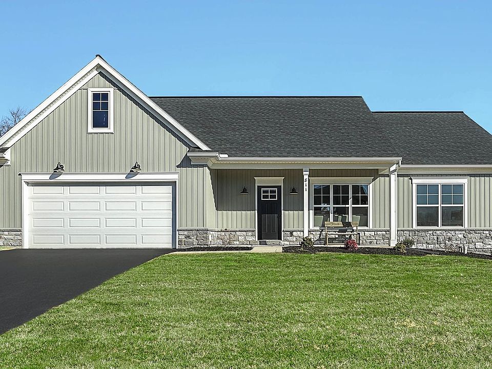 1st image of 811 Briar Rose Ave