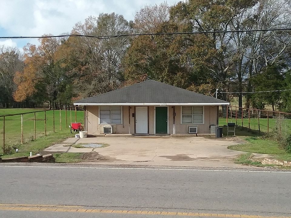 1st image of 945 N Main St