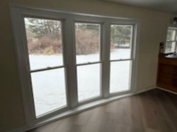 4th image of 2485 Hartford Ave