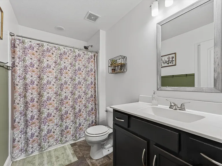 1200 Eagles Nest Ln — Photo 27