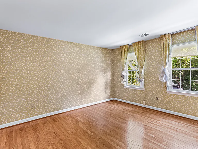 7416 Royal Dominion Dr — Photo 40