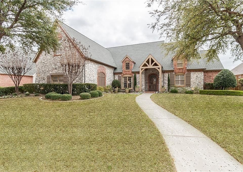 1st image of 825 Kings Canyon Ct