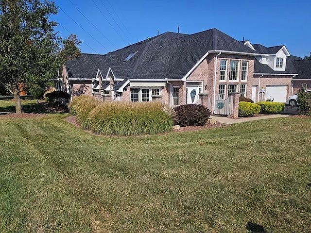 1531 Parkwood Pointe Dr photo 1