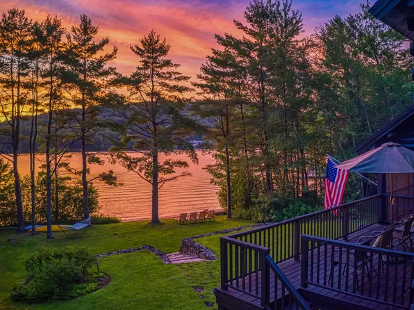 11 Squamasee Road, Holderness, NH 03245