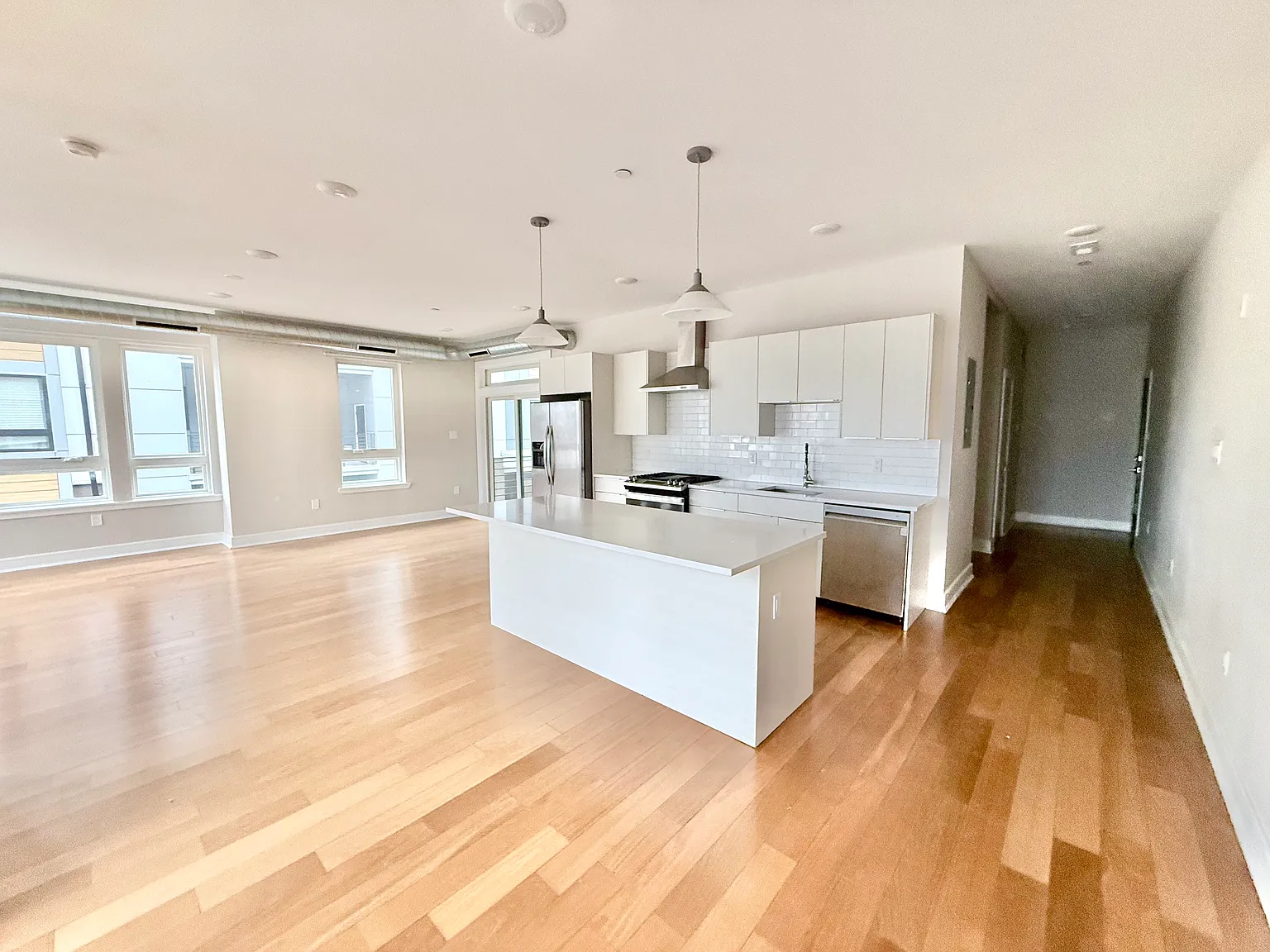 3210 Capri Dr — Photo 4
