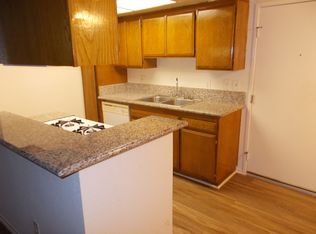 Independence 7255, LP, Canoga Park, CA 91303