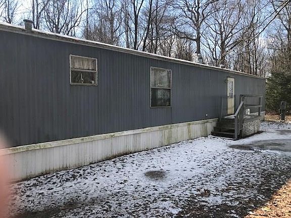 3rd image of 12745 Elm St